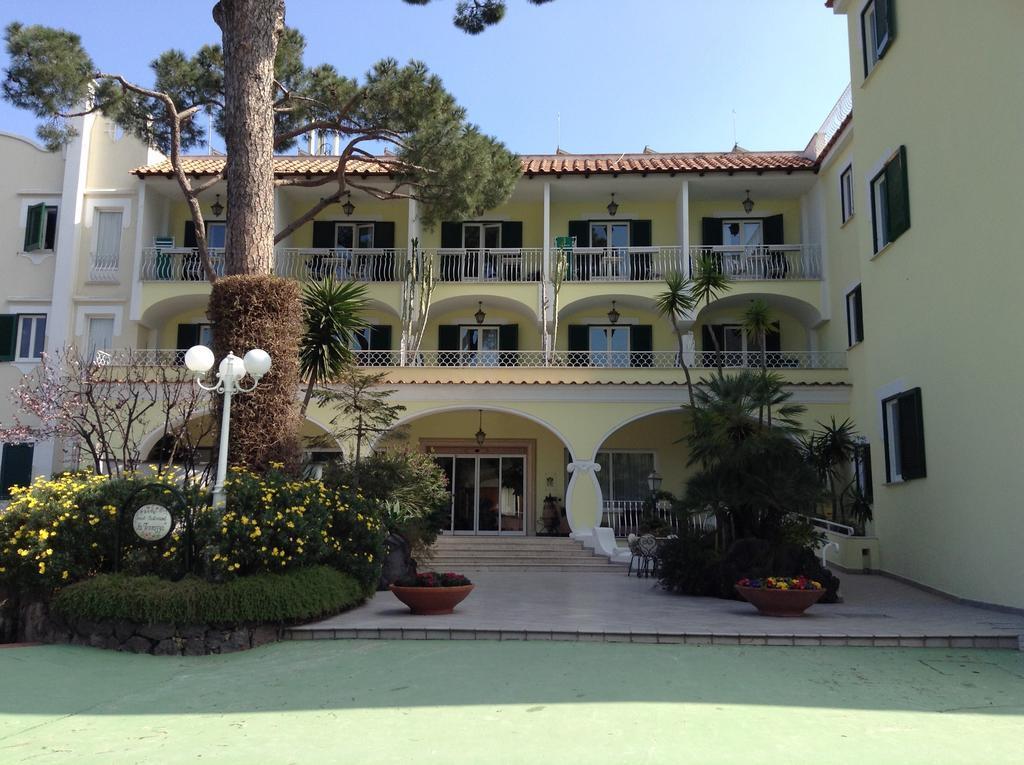 Hermitage Resort & Thermal Spa Isquia Exterior foto